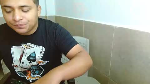 black__and__whiite online show from October 15, 10:32 pm