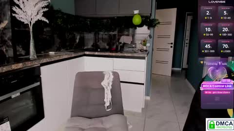 Mia and Rick online show from April 11, 7:45 am