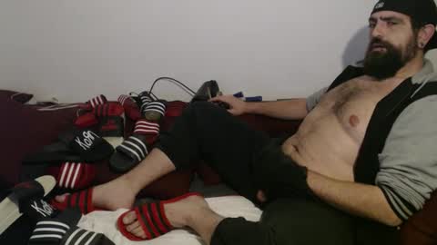 black_beard_slides online show from November 16, 9:09 pm