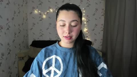 Snapshot of black_berry_bla_ck chatting on September 27, 10:09 am black_berry_bla_ck online show from September 27, 10:09 am