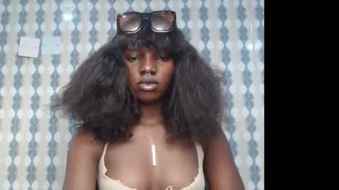 Snapshot of black_choco13 chatting on December 1, 7:57 am mercy online show from December 1, 7:57 am