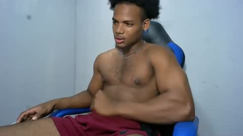 Snapshot of black_dicck chatting on July 2, 7:31 pm tu morenito online show from July 2, 7:31 pm