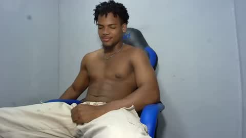 Snapshot of black_dicck chatting on July 7, 2:36 am tu morenito online show from July 7, 2:36 am
