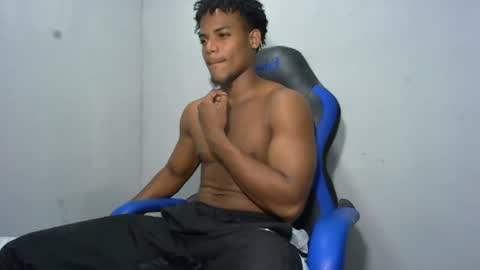 Snapshot of black_dicck chatting on July 9, 3:43 am tu morenito online show from July 9, 3:43 am