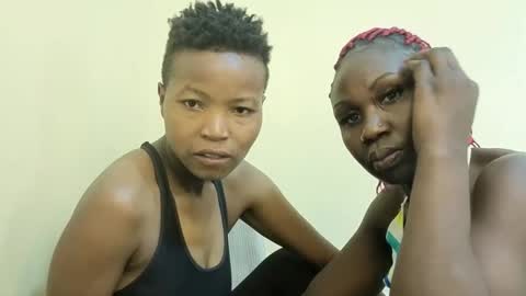 Snapshot of black_divas1 chatting on February 11, 5:12 am black_divas1 online show from February 11, 5:12 am