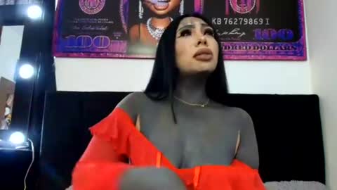 Snapshot of black_eyestattoo chatting on June 23, 10:19 pm karenth soto online show from June 23, 10:19 pm