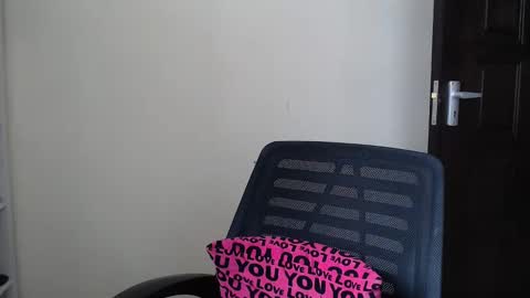 black ghodess online show from December 9, 10:22 am
