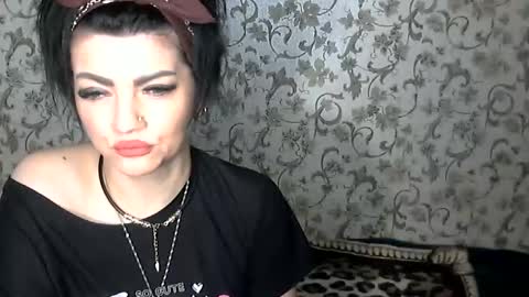 black_hot_01 online show from November 13, 5:17 am