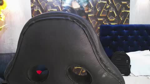 Snapshot of black_king_241 chatting on February 11, 3:11 am black_king_241 online show from February 11, 3:11 am