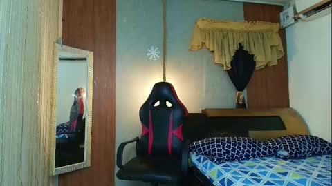 Snapshot of black_king_241 chatting on February 14, 1:46 am black_king_241 online show from February 14, 1:46 am