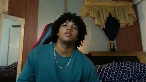 Snapshot of black_king_241 chatting on February 21, 3:40 am black_king_241 online show from February 21, 3:40 am