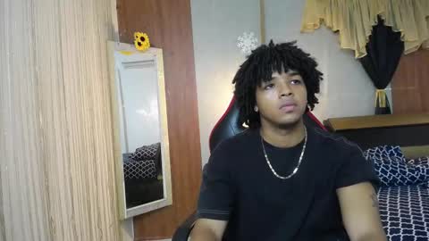 Snapshot of black_king_241 chatting on February 25, 10:19 pm black_king_241 online show from February 25, 10:19 pm