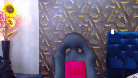 Snapshot of black_king_241 chatting on March 8, 5:00 am black_king_241 online show from March 8, 5:00 am