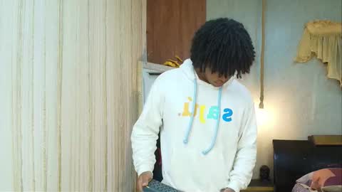 Snapshot of black_king_241 chatting on March 19, 3:54 am black_king_241 online show from March 19, 3:54 am