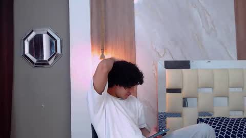 Snapshot of black_king_241 chatting on March 29, 12:32 am black_king_241 online show from March 29, 12:32 am