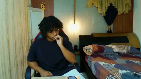 Snapshot of black_king_241 chatting on April 6, 4:46 am black_king_241 online show from April 6, 4:46 am