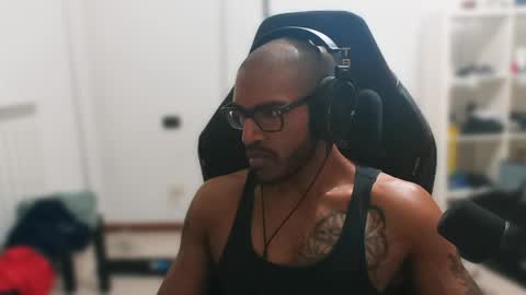 Master online show from April 18, 7:58 pm