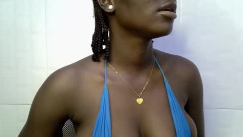 Snapshot of black_petitqueen12 chatting on November 10, 5:12 pm BLACK online show from November 10, 5:12 pm