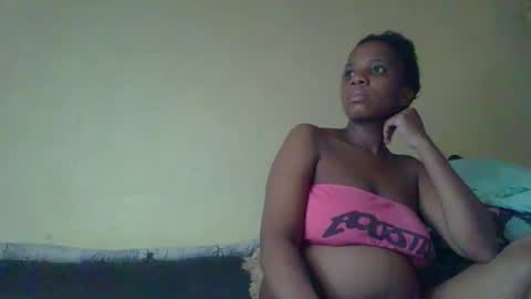 Snapshot of black_queen0111254 chatting on April 23, 11:31 am Blackqueen online show from April 23, 11:31 am