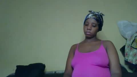 Snapshot of black_queen0111254 chatting on May 1, 12:43 pm Blackqueen online show from May 1, 12:43 pm