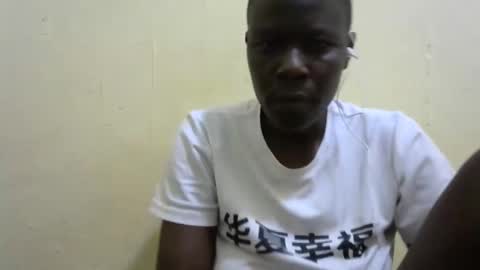 Snapshot of black_queen_ke chatting on November 1, 1:13 pm black_queen_ke online show from November 1, 1:13 pm