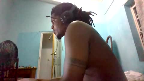 Snapshot of black_rasta758 chatting on October 13, 12:54 am black_rasta758 online show from October 13, 12:54 am