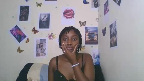 Snapshot of black_rosey chatting on January 16, 1:59 pm veraa online show from January 16, 1:59 pm