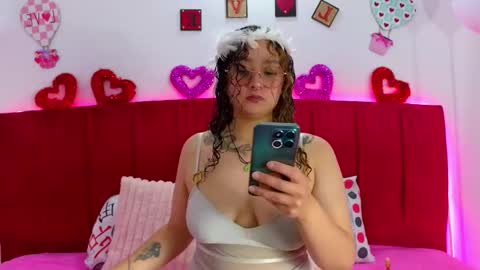 Snapshot of black_tara chatting on February 24, 2:20 am Tara online show from February 24, 2:20 am