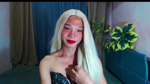 Snapshot of blackbarbie_jamie chatting on July 17, 10:33 am blackbarbie_jamie online show from July 17, 10:33 am