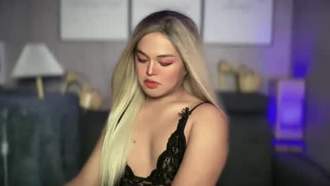 blackbarbiechantalxvx online show from March 4, 1:59 pm