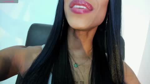 Nina online show from January 4, 9:20 pm