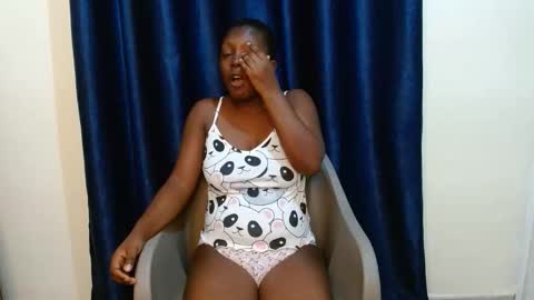 Snapshot of blackcyn chatting on March 4, 12:49 am Cynthia online show from March 4, 12:49 am