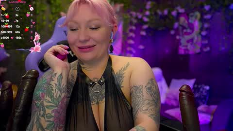 Alice online show from November 2, 8:00 pm