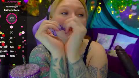 Alice online show from June 1, 1:24 pm