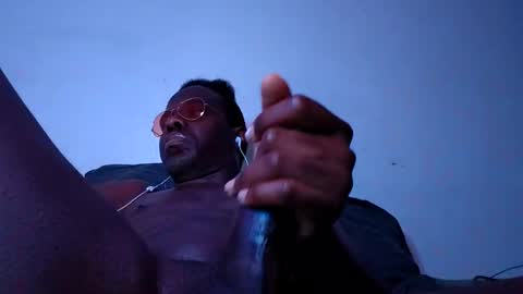 Snapshot of blackfrance44 chatting on December 11, 2:30 am blackfrance44 online show from December 11, 2:30 am