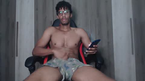 Snapshot of blackguy720 chatting on December 1, 9:26 pm Blackguy720 online show from December 1, 9:26 pm