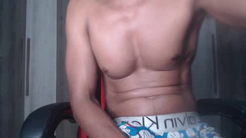 Snapshot of blackguy720 chatting on December 23, 5:39 am Blackguy720 online show from December 23, 5:39 am