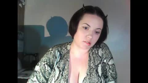 Snapshot of blackkvelvet chatting on February 25, 3:49 pm BlackkVelvet online show from February 25, 3:49 pm