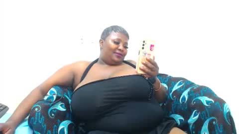 Snapshot of blackladyqx chatting on February 24, 9:35 pm blackladyqx online show from February 24, 9:35 pm