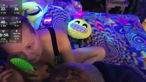 Snapshot of blacklightparty69 chatting on June 6, 1:11 am blacklightparty69 online show from June 6, 1:11 am