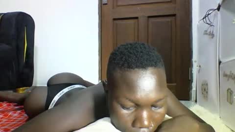 blackmarvel02 online show from November 5, 6:24 am