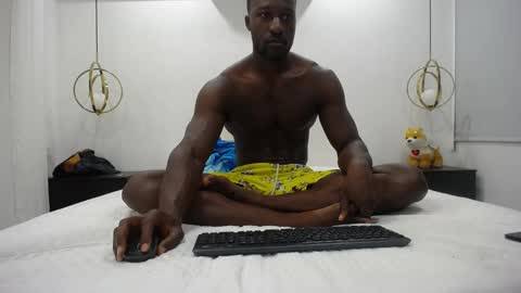 Twtter 1MikeBeckford            Onlyfns beckfordmike online show from December 19, 9:07 am