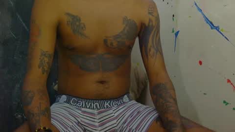 i am D.L online show from December 6, 7:10 am