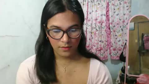 Ellez online show from February 4, 6:03 pm