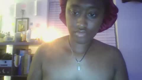 Snapshot of blackprincessstacy chatting on April 25, 6:16 am ask mme later online show from April 25, 6:16 am