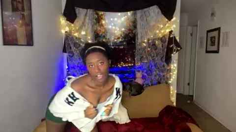 Snapshot of blackprincessstacy chatting on June 23, 3:04 am ask mme later online show from June 23, 3:04 am