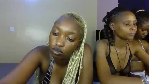 Snapshot of blackqueen2030_ chatting on May 23, 11:25 am blackqueen2030 online show from May 23, 11:25 am
