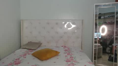 Snapshot of blackqueenofparis chatting on May 21, 12:28 am Paris online show from May 21, 12:28 am