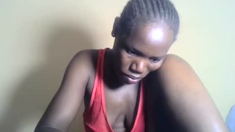 Snapshot of blacksexygal chatting on February 1, 7:13 pm SARAH online show from February 1, 7:13 pm