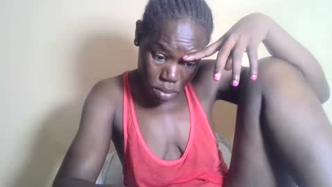 Snapshot of blacksexygal chatting on February 4, 1:06 pm SARAH online show from February 4, 1:06 pm
